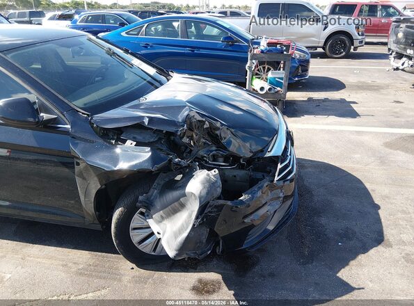 3VWC57BU2KM041265 2019 VOLKSWAGEN JETTA Black Widok z przodu