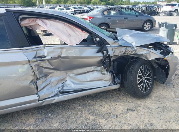 3VWC57BU3MM083270 2021 VOLKSWAGEN JETTA Silver Widok z przodu