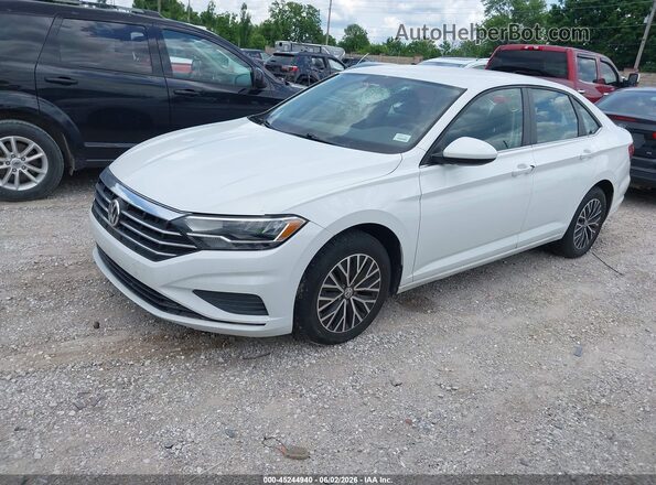 3VWC57BU5MM016556 2021 VOLKSWAGEN JETTA White Vista tres cuartos delantera izquierda
