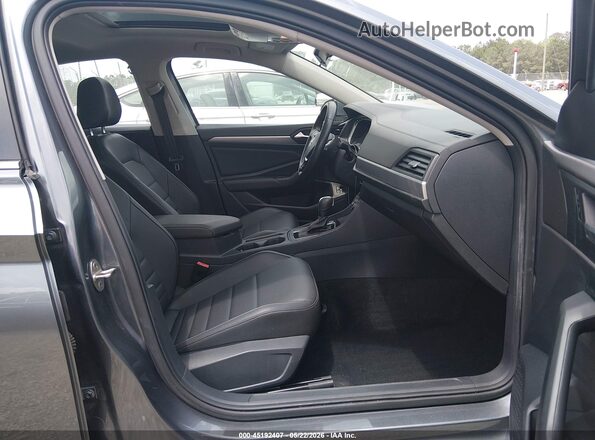 3VWC57BU6MM044320 2021 VOLKSWAGEN JETTA Gray Вид салону спереду