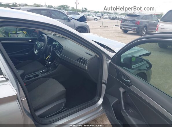 3VWC57BU6MM062011 2021 VOLKSWAGEN JETTA Silver Front interior view