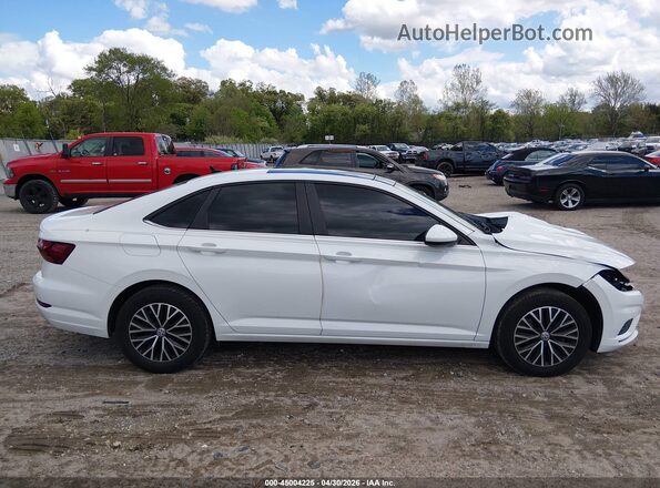 3VWCB7BU1LM068015 2020 VOLKSWAGEN JETTA White Սալոնի հետևի տեսք