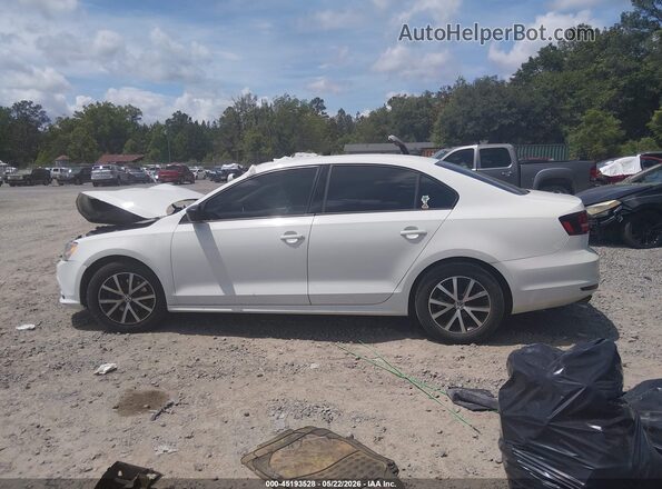 3VWD67AJ0GM314042 2016 VOLKSWAGEN JETTA White 