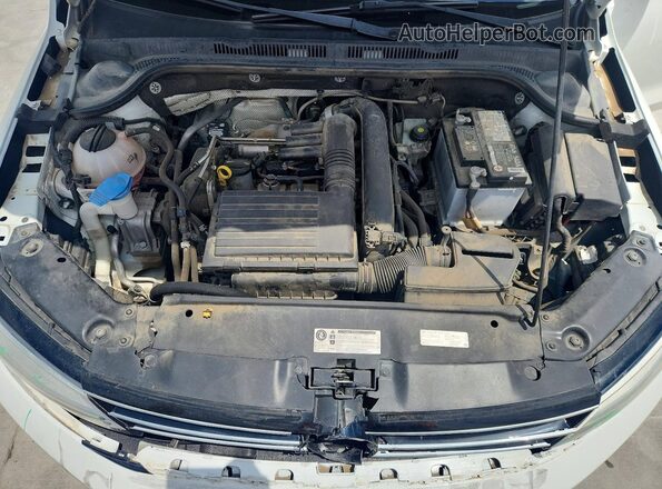 3VWDB7AJ5HM308332 2017 VOLKSWAGEN JETTA White Rear interior view