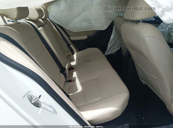 3VWDB7AJ5HM375142 2017 VOLKSWAGEN JETTA White VIN კოდის სტიკერის ხედი