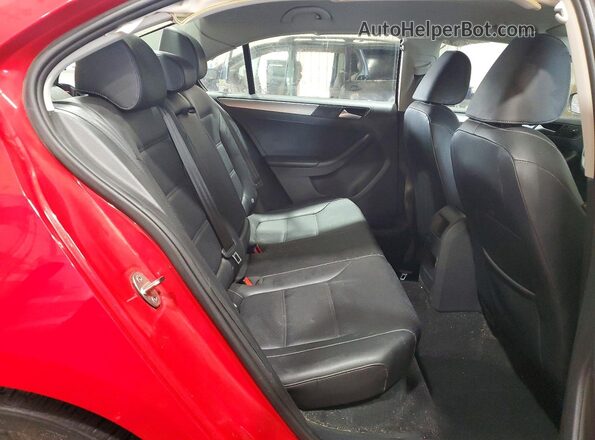 3VWDB7AJ5JM256772 2018 VOLKSWAGEN JETTA Red 