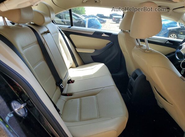 3VWDB7AJ7HM295227 2017 VOLKSWAGEN JETTA Black 