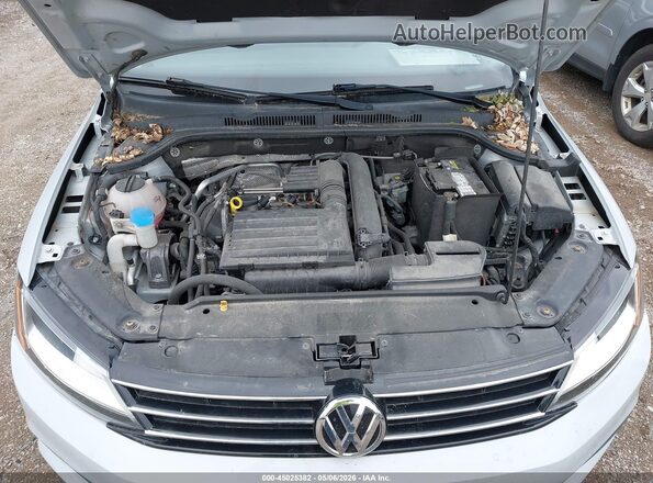 3VWDB7AJ8HM388922 2017 VOLKSWAGEN JETTA Silver Rear view