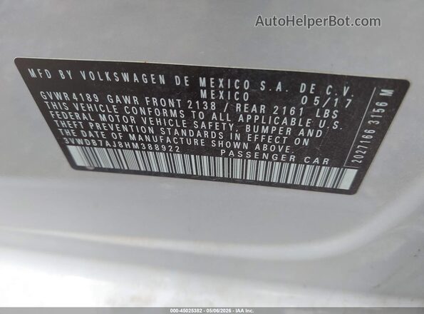 3VWDB7AJ8HM388922 2017 VOLKSWAGEN JETTA Silver Engine compartment view
