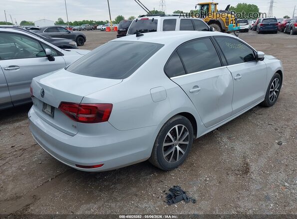 3VWDB7AJ8HM388922 2017 VOLKSWAGEN JETTA Silver Rear right