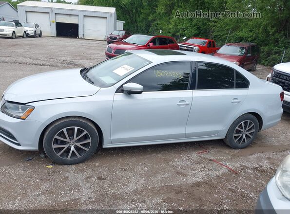 3VWDB7AJ8HM388922 2017 VOLKSWAGEN JETTA Silver 360 interior view