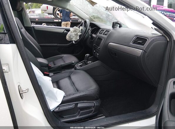 3VWDB7AJXHM349829 2017 VOLKSWAGEN JETTA White წინა სალონის ხედი