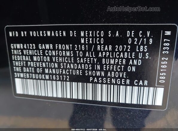 3VWEB7BU0KM163172 2019 VOLKSWAGEN JETTA Black Engine compartment view