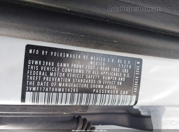 3VWF17AT0HM614285 2017 VOLKSWAGEN BEETLE White Engine compartment view