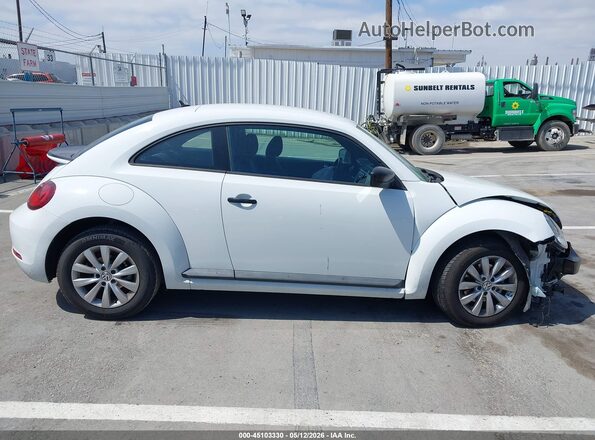 3VWF17AT0HM614285 2017 VOLKSWAGEN BEETLE White 360 interior view