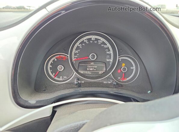 3VWF17AT7HM623114 2017 VOLKSWAGEN BEETLE White Vista del cuadro de instrumentos