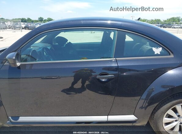 3VWFD7AT4JM707873 2018 VOLKSWAGEN BEETLE Black უკანა სალონის ხედი