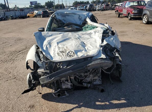 3VWFD7AT9JM716553 2018 VOLKSWAGEN BEETLE White Front view