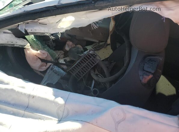3VWFD7AT9JM716553 2018 VOLKSWAGEN BEETLE White Front interior view