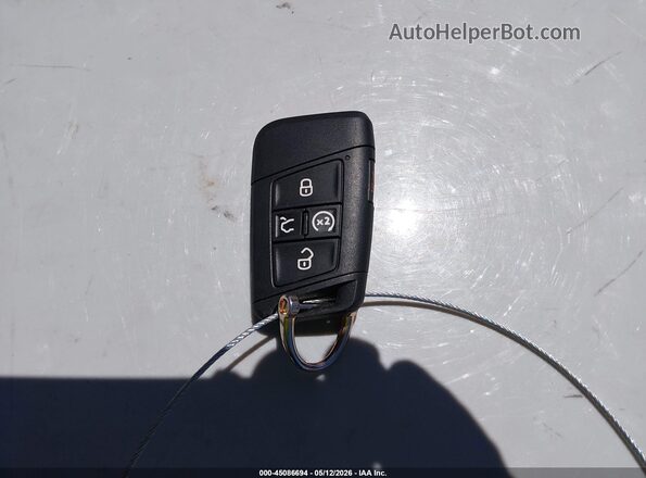 3VWGW7BU2TM022294 2026 VOLKSWAGEN JETTA Silver Առջևի վահանակի տեսք