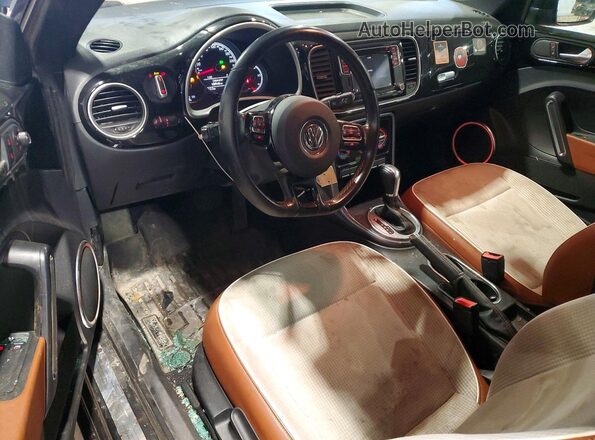 3VWJ17AT7HM604170 2017 VOLKSWAGEN BEETLE Черный Вид панели приборов