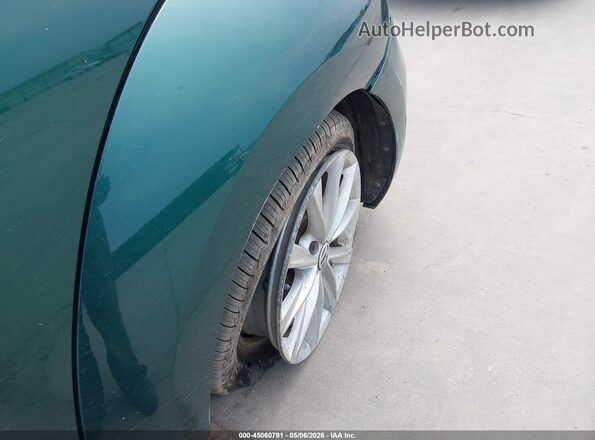 3VWJ17AT8HM610298 2017 VOLKSWAGEN BEETLE Зеленый 