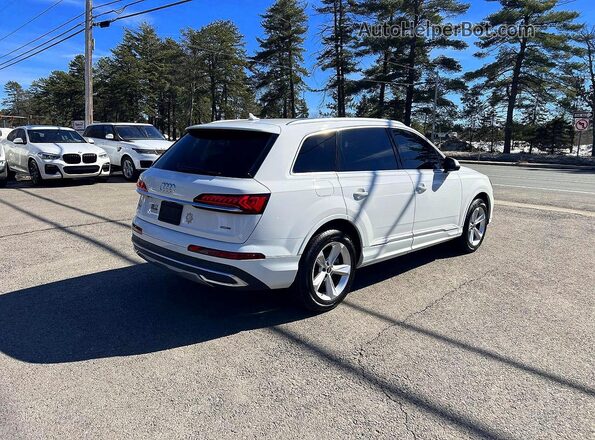 WA1ACBF70PD010097 2023 AUDI Q7 White Front view