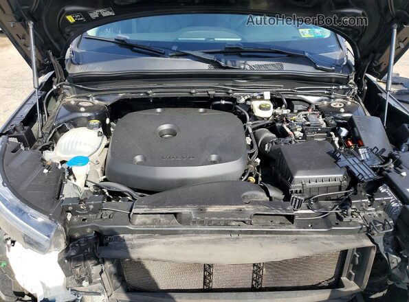 YV4162UK6N2761960 2022 VOLVO XC40 Black 