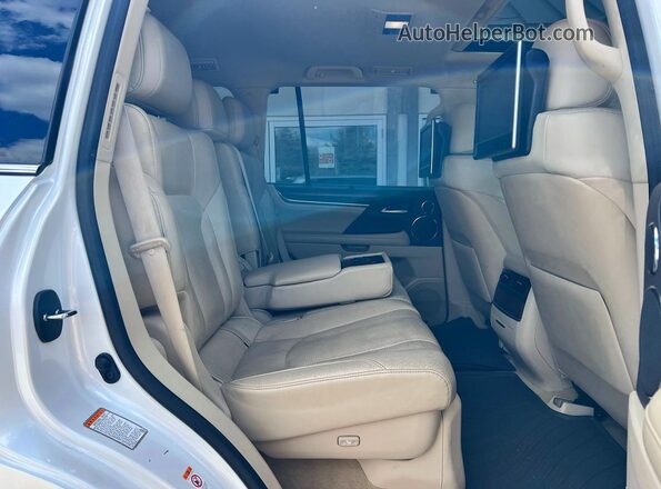 JTJHY7AX3K4284913 2019 LEXUS LX White Widok z tyłu
