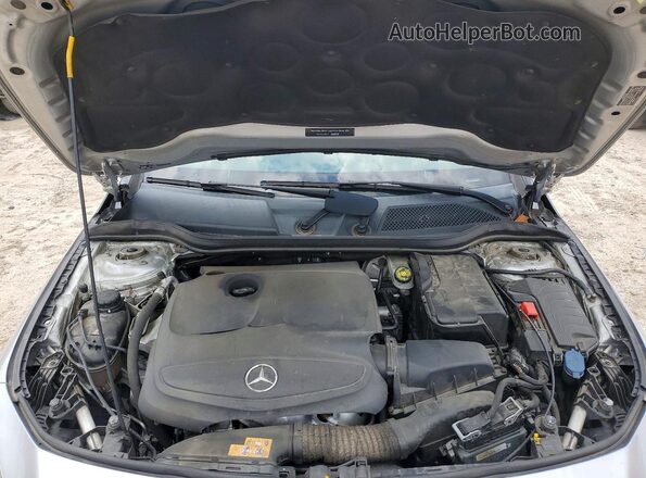 WDDSJ4GB5JN507250 2018 MERCEDES-BENZ CLA-CLASS Silver Widok komory silnika