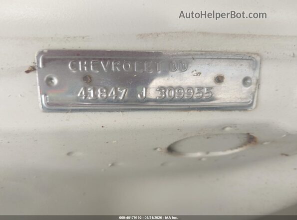 41847J309955      1970 CHEVROLET IMPALA Кремовый Вид подкапотного пространства
