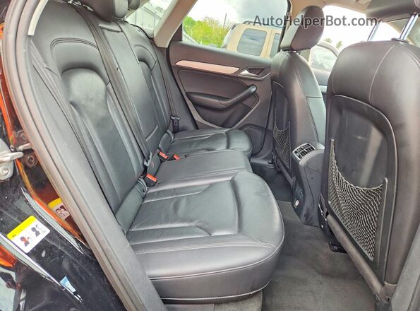WA1BCCFS0HR011821 2017 AUDI Q3 Black Engine compartment view