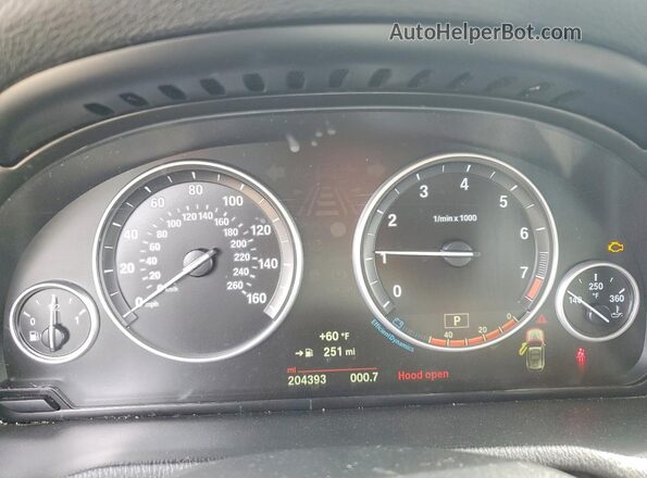 5UXWZ7C57H0T44077 2017 BMW X3 White 