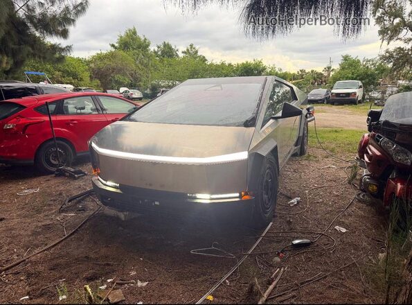 7G2CEHED5RA012985 2024 TESLA CYBERTRUCK Серебряный 