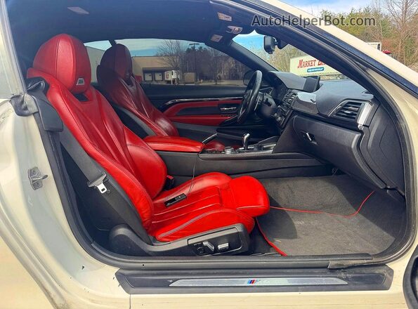 WBS3U9C57GP969947 2016 BMW M4 White Rear view