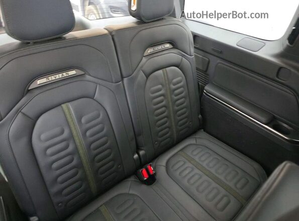 7PDSGABA4PN019950 2023 RIVIAN R1S Gray 