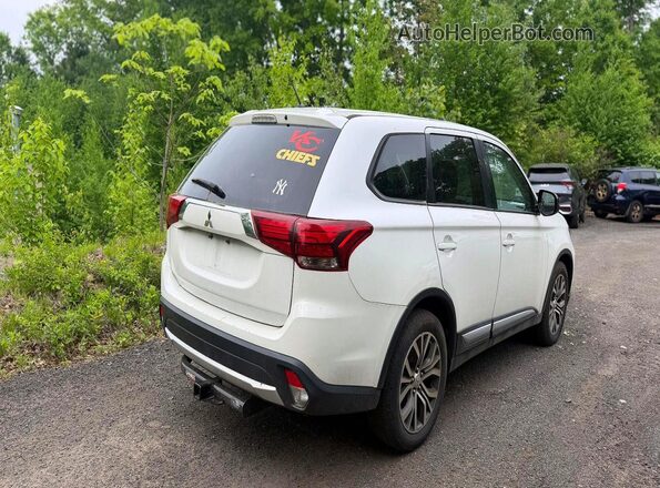 JA4AZ3A34GZ037976 2016 MITSUBISHI OUTLANDER White 