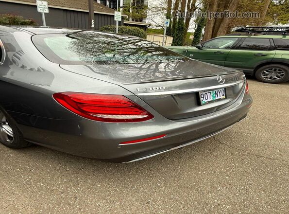 WDDZF4KB2JA403992 2018 MERCEDES-BENZ E Gray Przód prawy