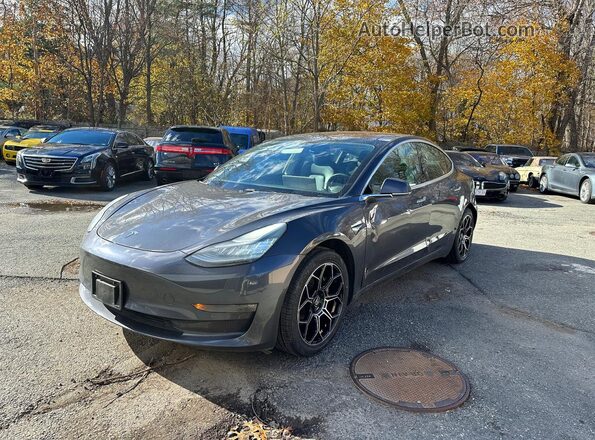 5YJ3E1EB1JF119497 2018 TESLA MODEL Gray 