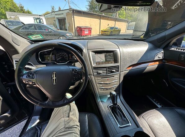 2LMHJ5NK7JBL02473 2018 LINCOLN TOWNHOUSE MKT Black Widok tylnych siedzeń