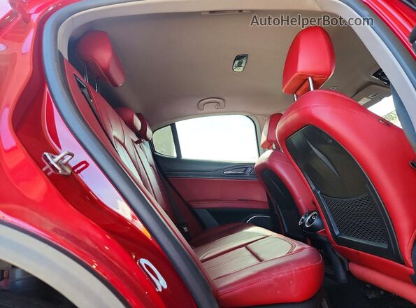 ZASPAJAN8M7C99804 2021 ALFA ROMEO STELVIO Red Вид підкапотного простору