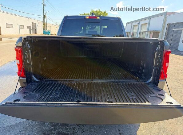 1C6SRFJP0TN250043 2026 RAM 1500 Gray 