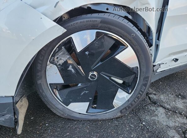 YV4EK3ZK6SS154366 2025 VOLVO EX30 White 