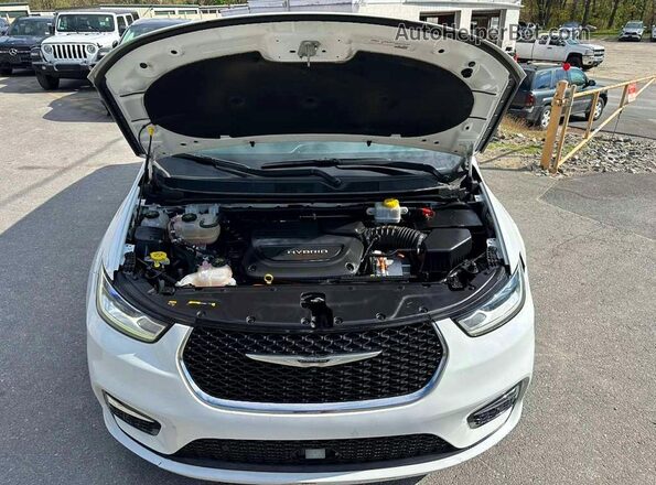 2C4RC1L78NR122695 2022 CHRYSLER PACIFICA White Вид задніх сидінь