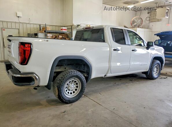 1GTR9AED7NZ161303 2022 GMC SIERRA Белый Передняя правая четверть