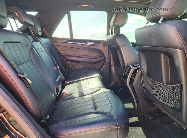 4JGDA5HB0JB008733 2018 MERCEDES-BENZ GLE Black Вид задніх сидінь