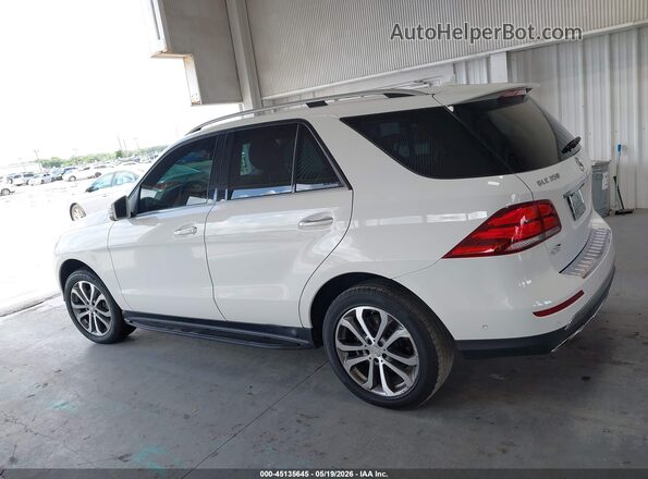 4JGDA5JB7GA743945 2016 MERCEDES-BENZ GLE 350 White Widok wnętrza 360 stopni