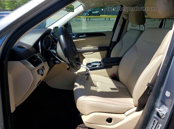 4JGDA5JB8GA783483 2016 MERCEDES-BENZ GLE Gray Вид салону спереду