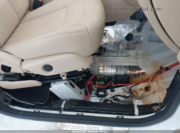 4JGDF6EE0HA801519 2017 MERCEDES-BENZ GLS 450 White Widok z przodu