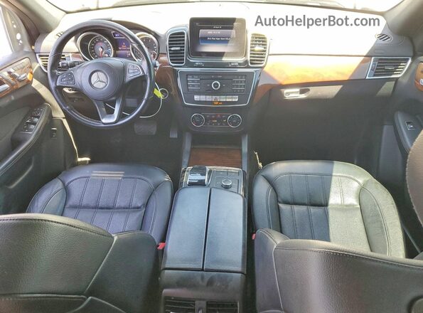 4JGDF6EE0JB141837 2018 MERCEDES-BENZ GLS Silver Widok deski rozdzielczej